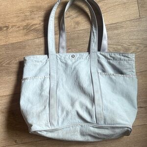 Lululemon Gray Nylon Tote